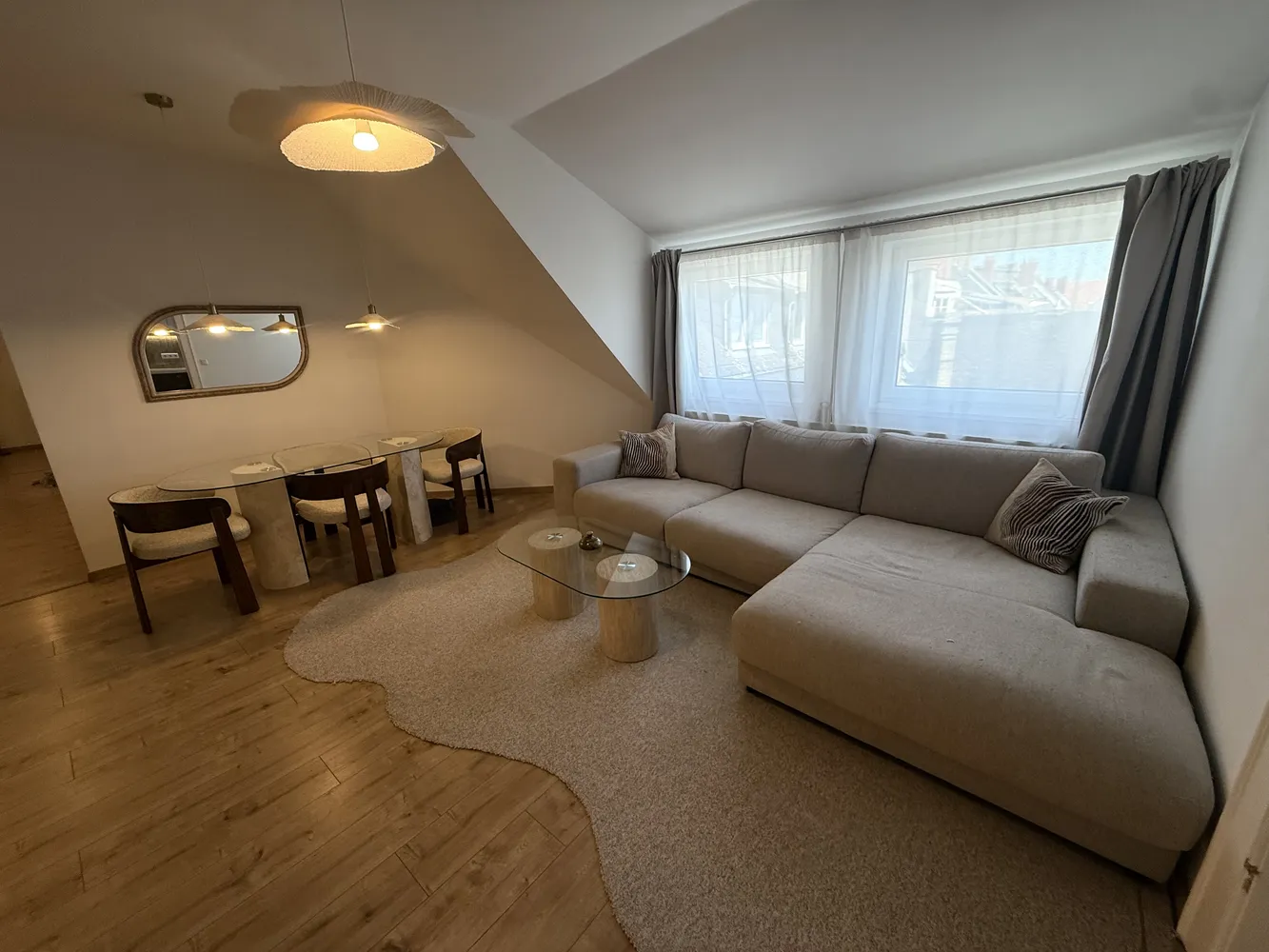 3 Zimmer Wohnung mit 105 m² in Wiesbaden – Bild 1