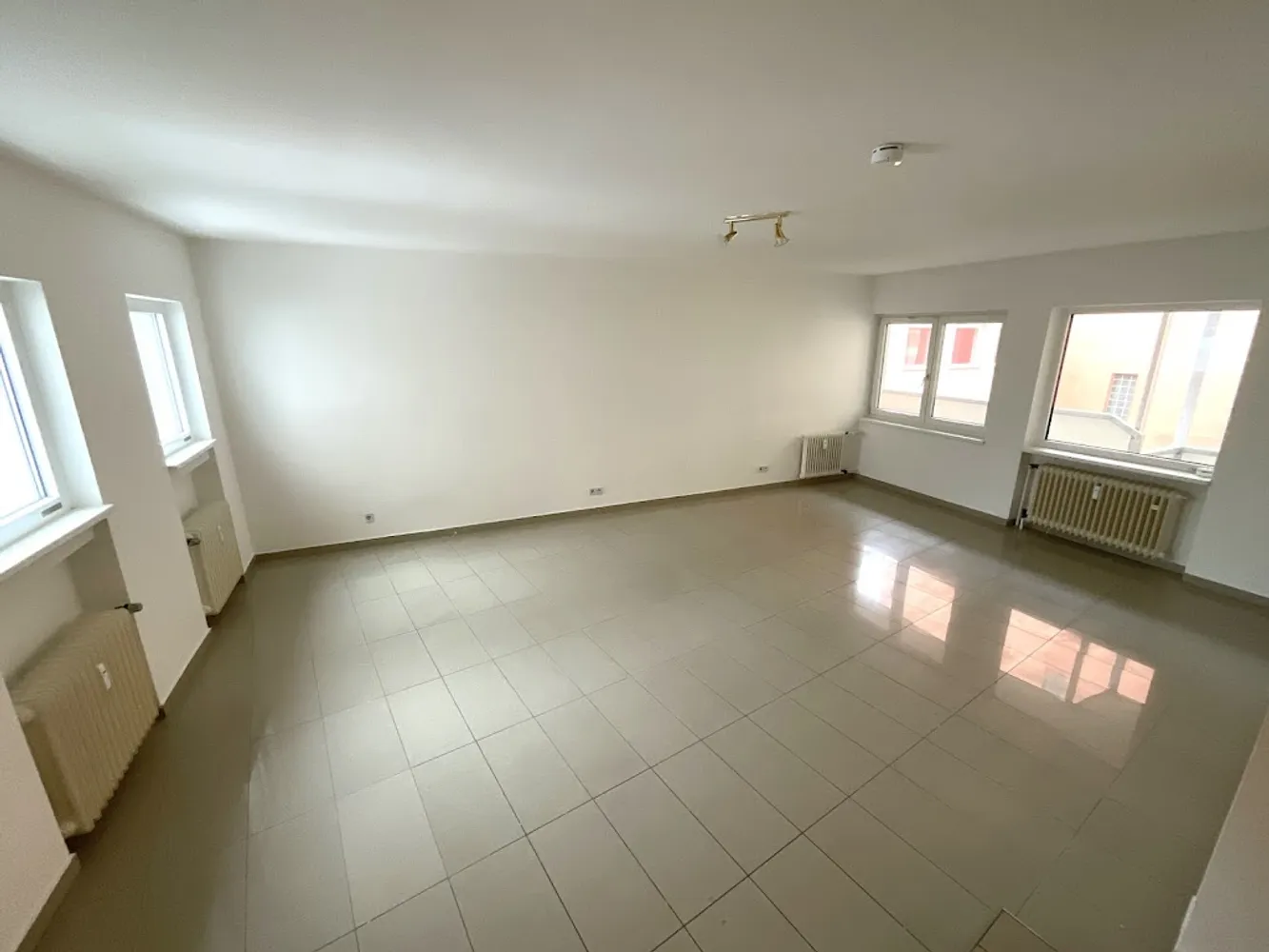 3 Zimmer Wohnung mit 115 m² in Nürnberg – Bild 1