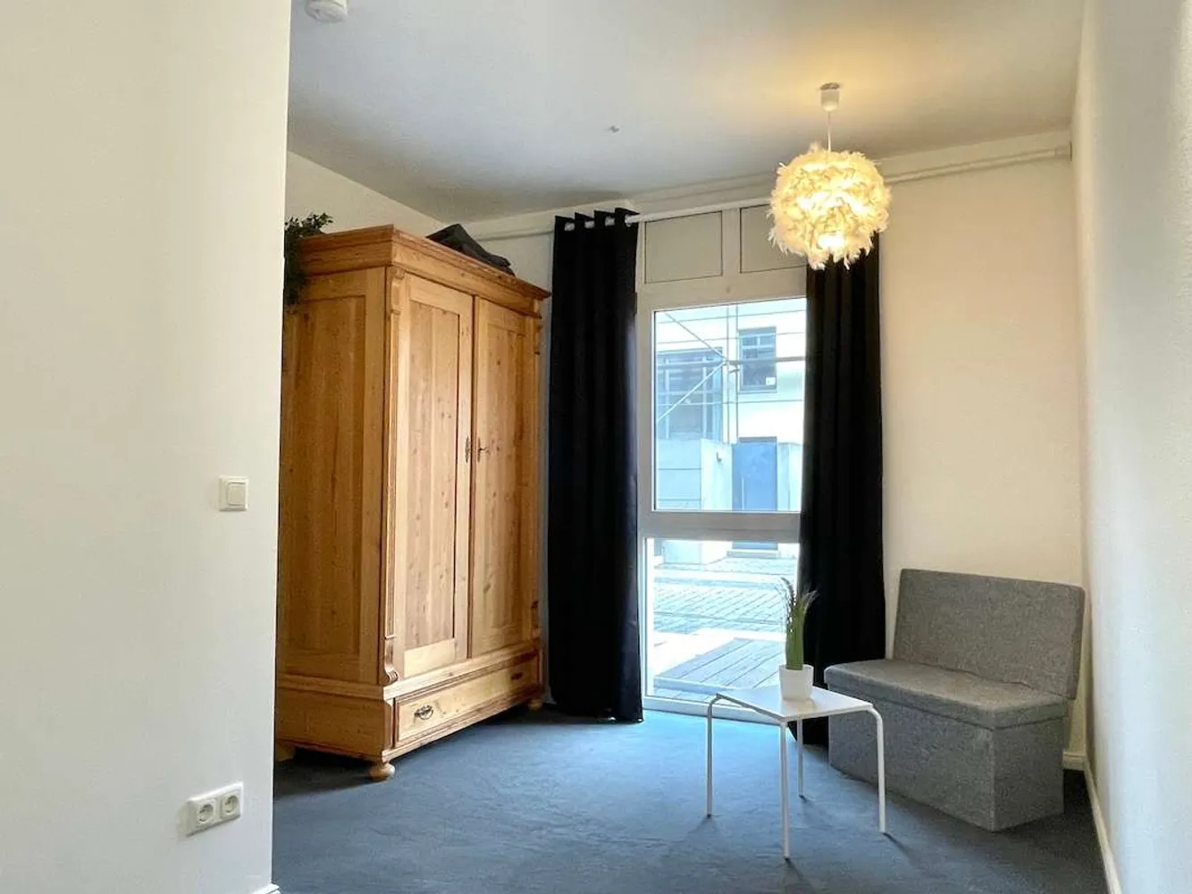 6 Zimmer Wohnung mit 118 m² in Düsseldorf – Bild 2