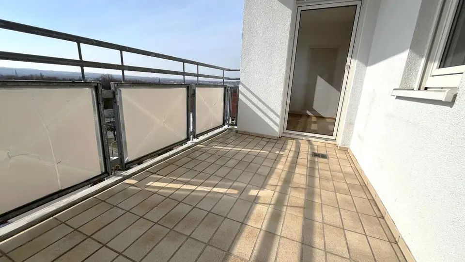 2 Zimmer Wohnung mit 66 m² in Zwickau – Bild 4