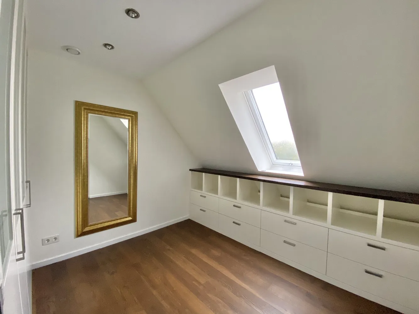 4 Zimmer Wohnung mit 139 m² in Hamburg – Bild 8