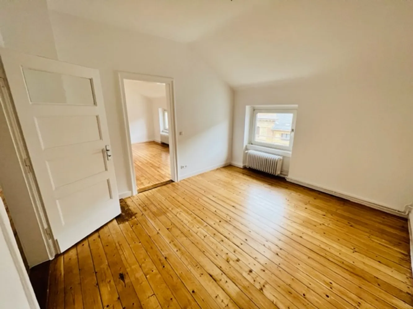 4 Zimmer Wohnung mit 93 m² in Wiesbaden – Bild 4