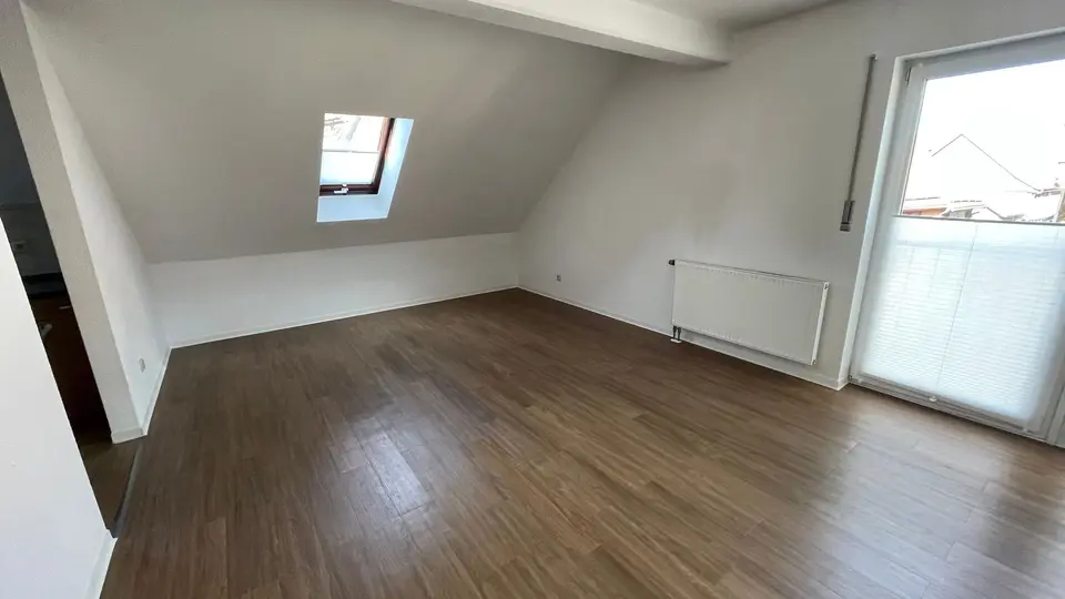 3 Zimmer Wohnung mit 97 m² in Schmalkalden – Bild 2