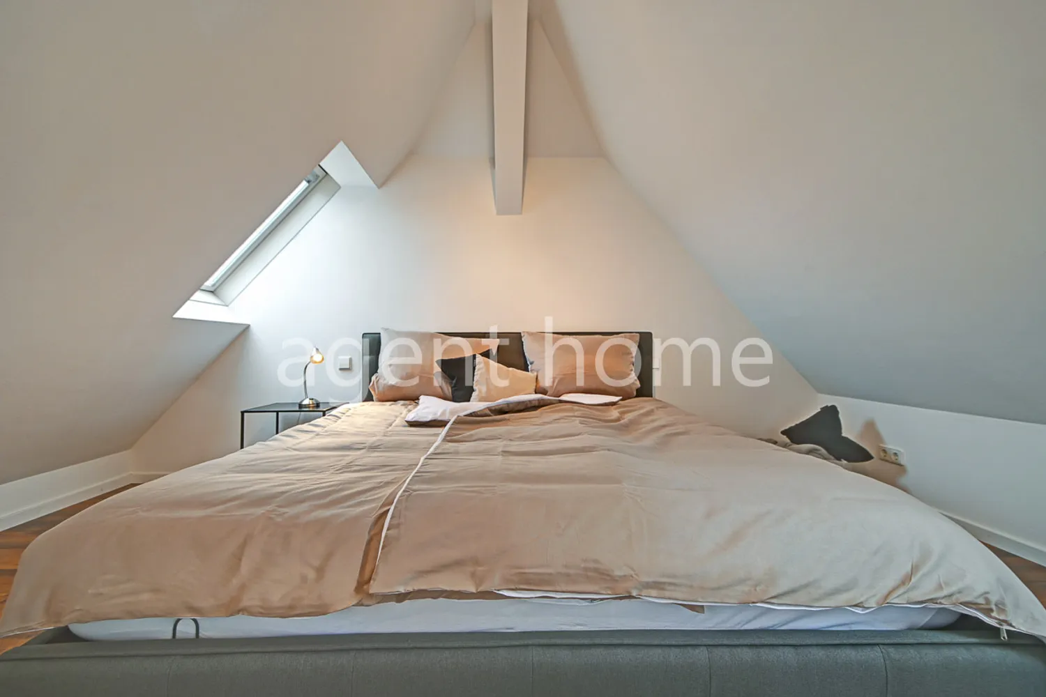 2 Zimmer Wohnung mit 85 m² in Stuttgart – Bild 10