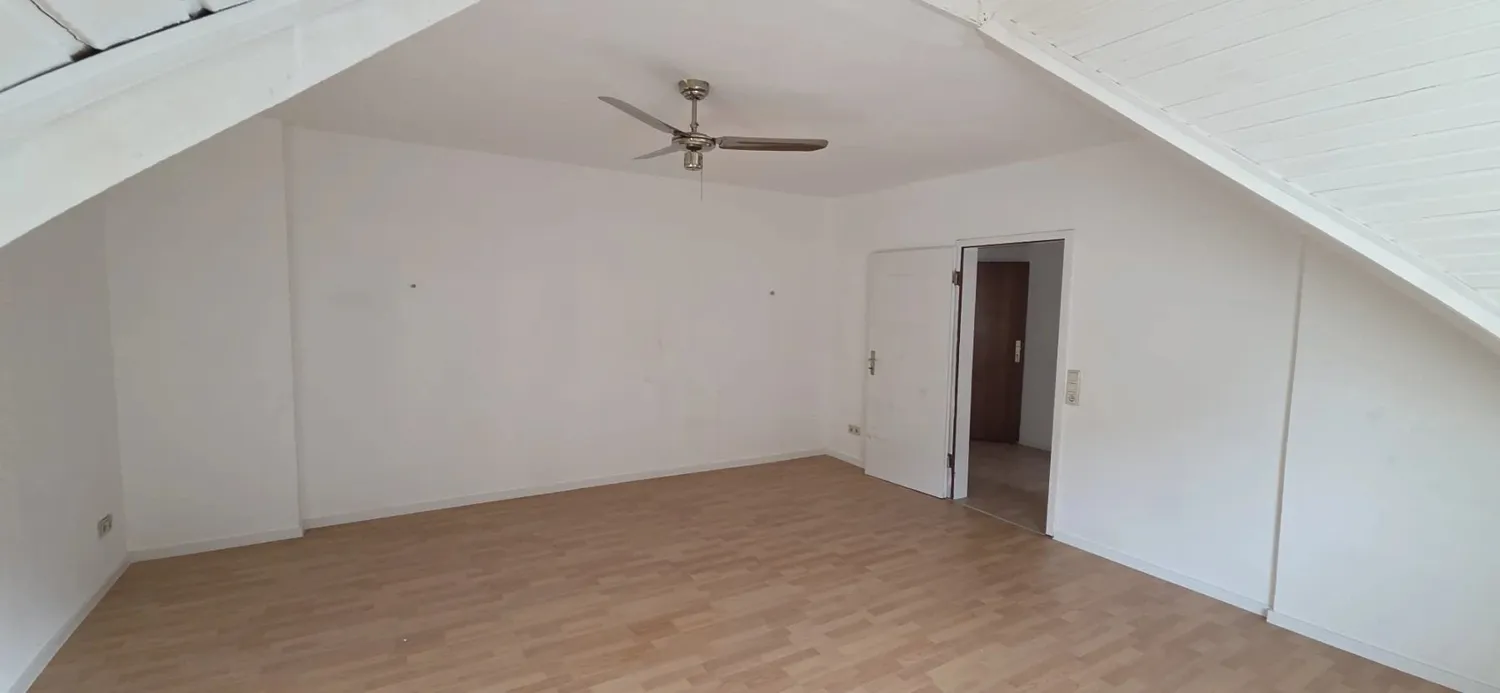2 Zimmer Wohnung mit 39 m² in Krefeld – Bild 2