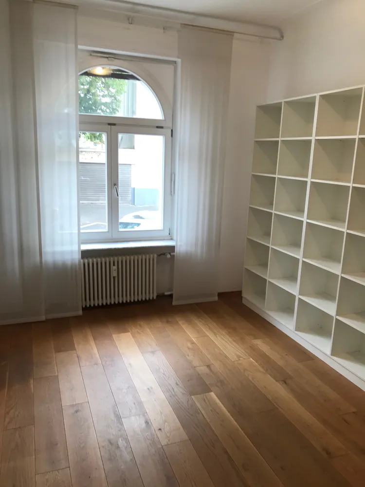 8 Zimmer Wohnung mit 202 m² in Düsseldorf – Bild 12