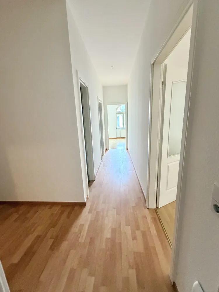 2 Zimmer Wohnung mit 81 m² in Halle (Saale) – Bild 5