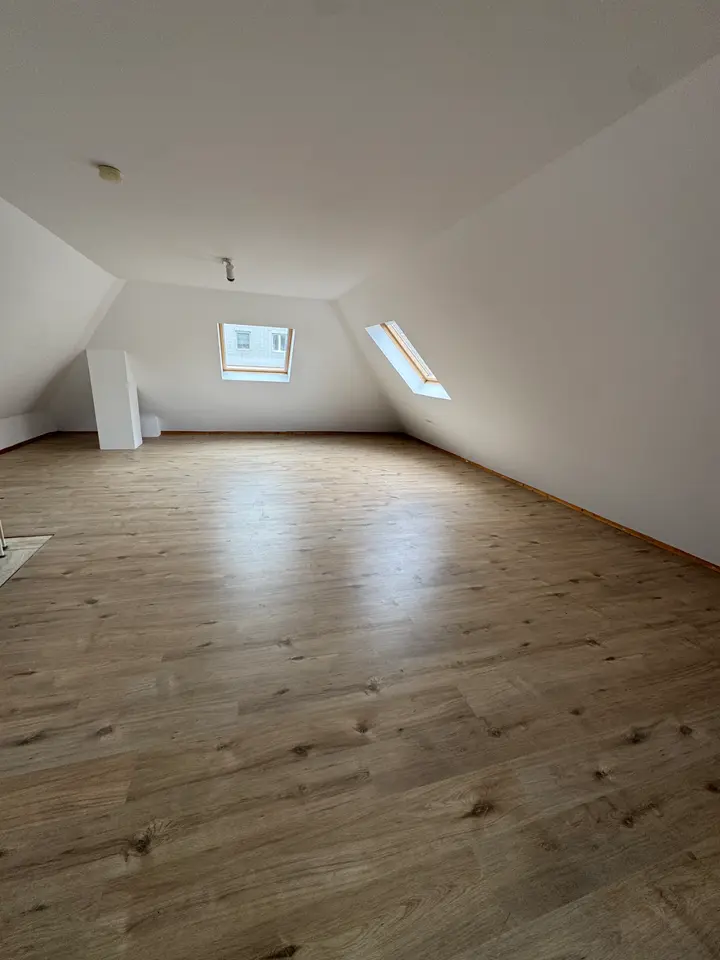 4 Zimmer Wohnung mit 125 m² in Pulheim – Bild 1