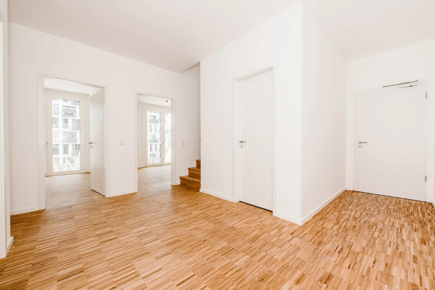 5 Zimmer Wohnung mit 126 m² in München – Bild 1