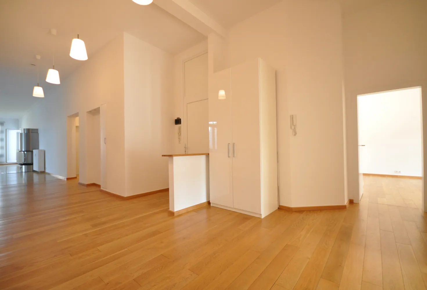 6 Zimmer Wohnung mit 246 m² in Hannover – Bild 8