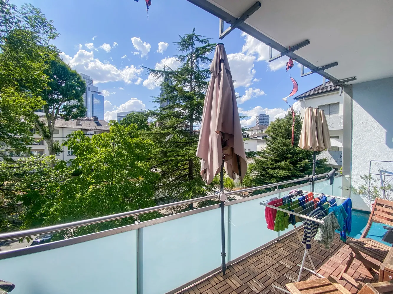 3 Zimmer Wohnung mit 98 m² in Frankfurt am Main – Bild 3