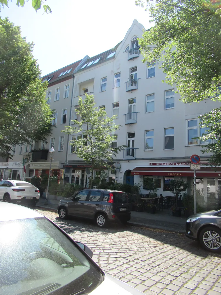 4 Zimmer Wohnung mit 105 m² in Berlin – Bild 1