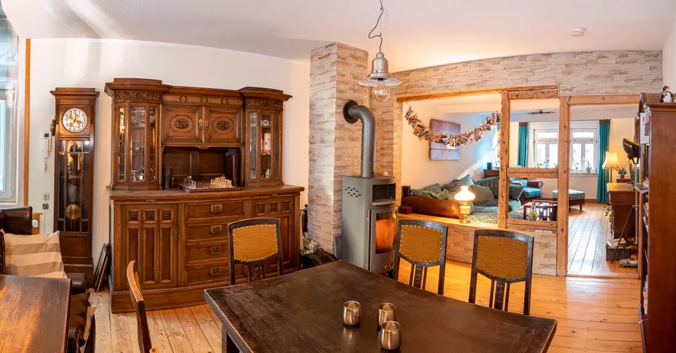 6 Zimmer Wohnung mit 148 m² in Eisenach – Bild 1