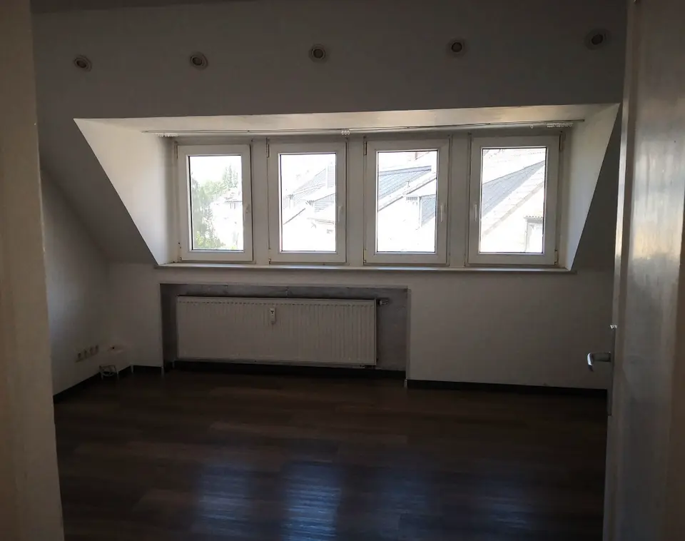 2 Zimmer Wohnung mit 74 m² in Duisburg – Bild 3