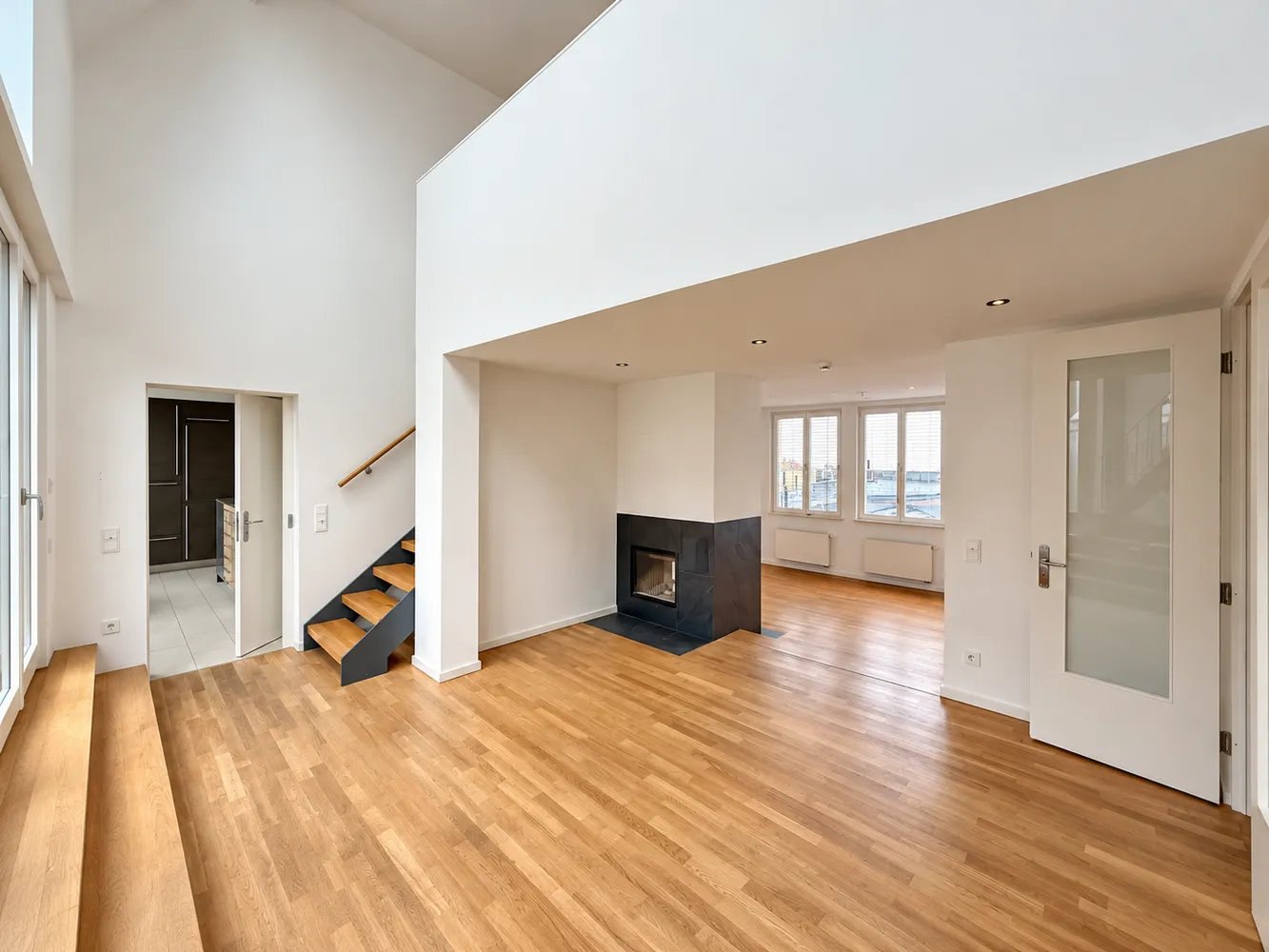 8 Zimmer Wohnung mit 292 m² in Leipzig – Bild 4