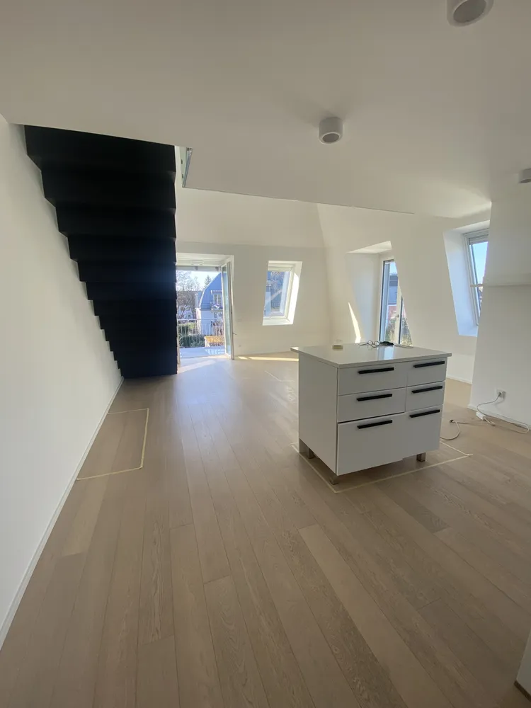 4 Zimmer Wohnung mit 100 m² in München – Bild 1