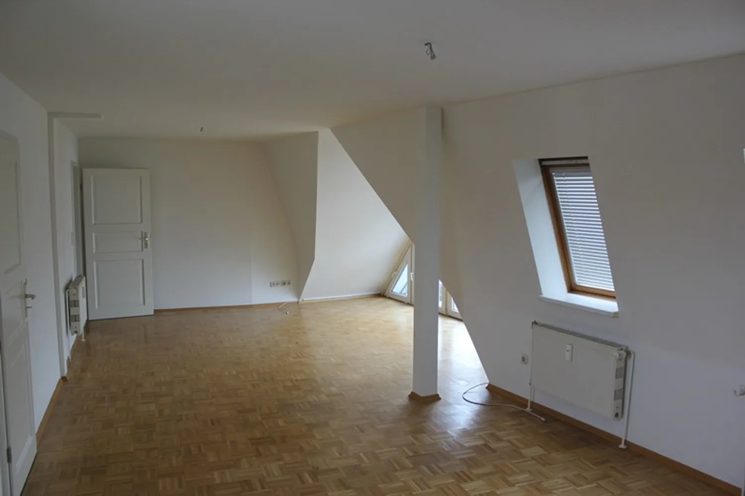 2 Zimmer Wohnung mit 66 m² in Schwerin – Bild 2
