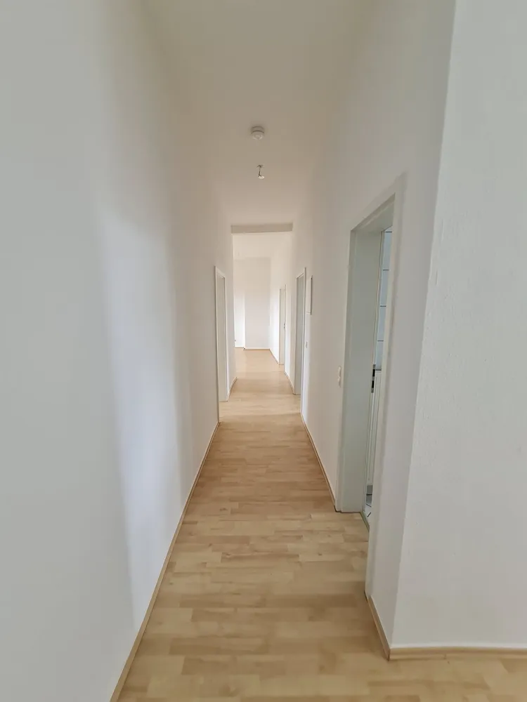 3 Zimmer Wohnung mit 80 m² in Karlsruhe – Bild 4