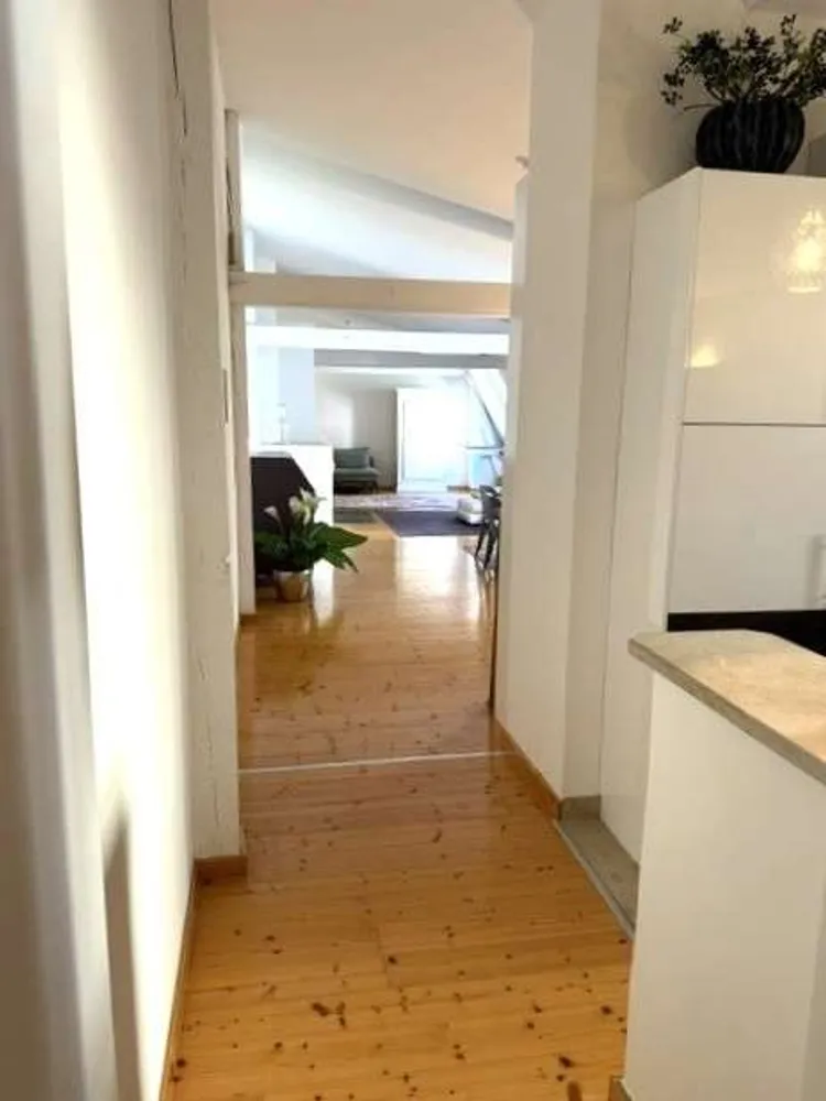 2 Zimmer Wohnung mit 95 m² in München – Bild 12