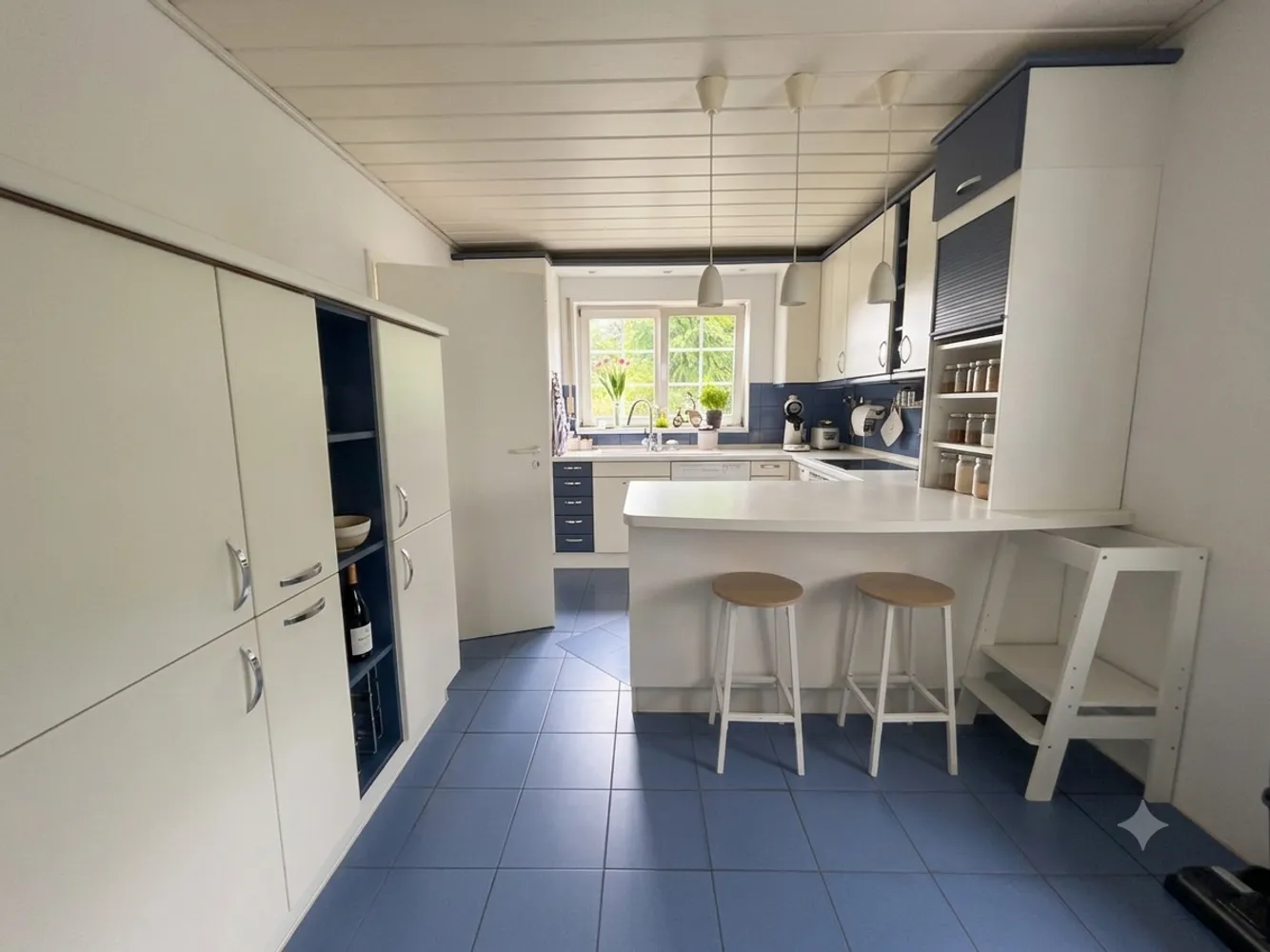 1 Zimmer Wohnung mit 100 m² in Bonn – Bild 2