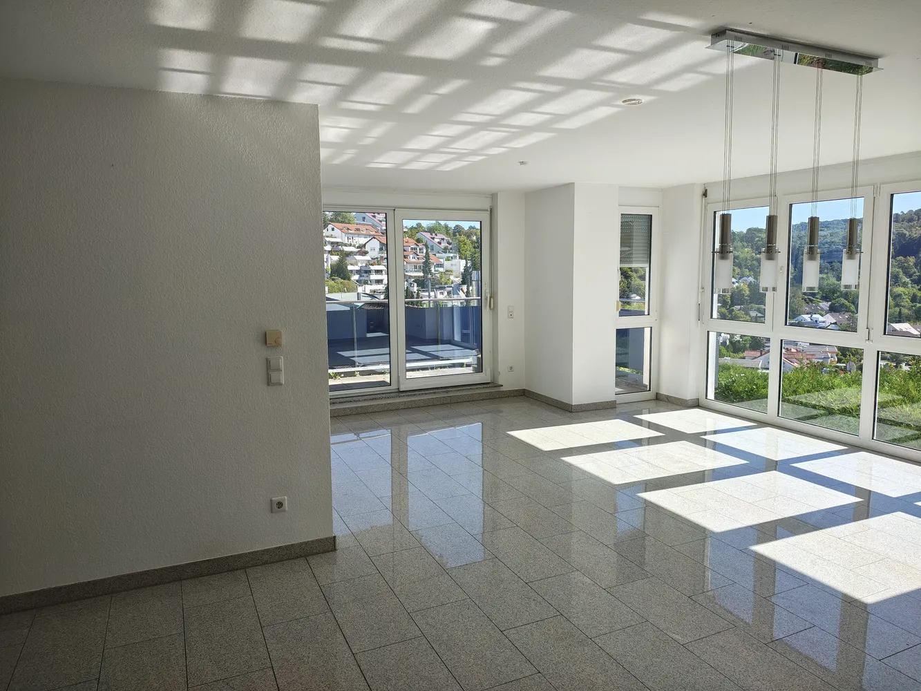 4 Zimmer Wohnung mit 126 m² in Leonberg – Bild 1