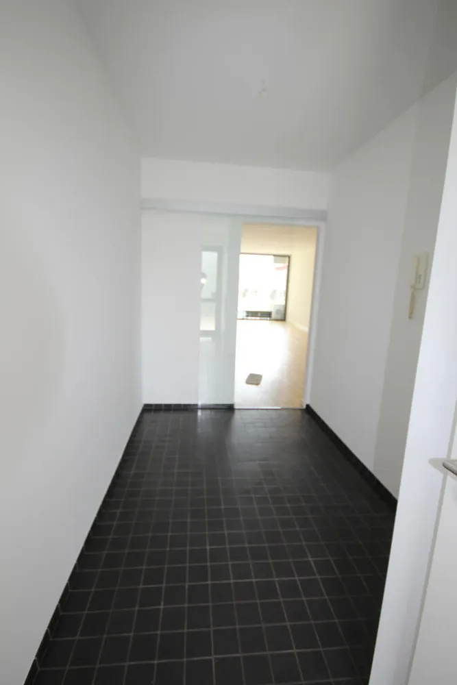 3 Zimmer Wohnung mit 100 m² in Düsseldorf – Bild 4