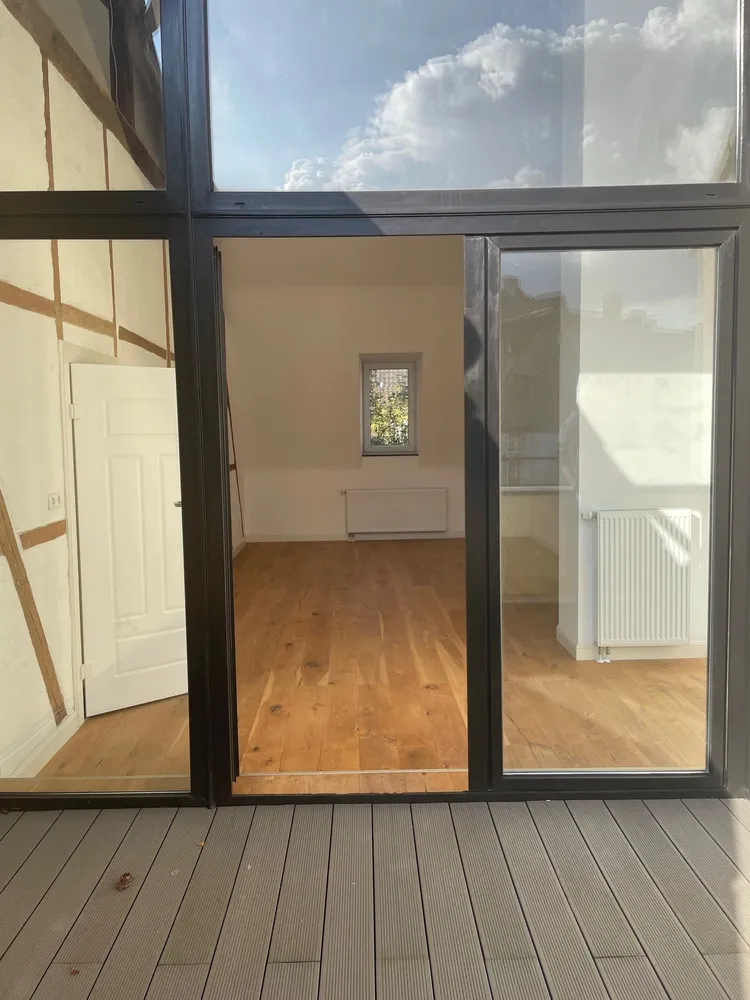 2 Zimmer Wohnung mit 102 m² in Düsseldorf – Bild 3