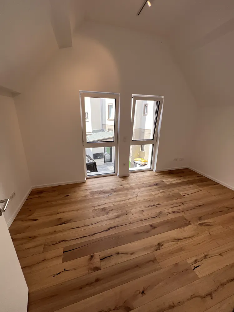 4 Zimmer Wohnung mit 100 m² in Frankfurt am Main – Bild 8