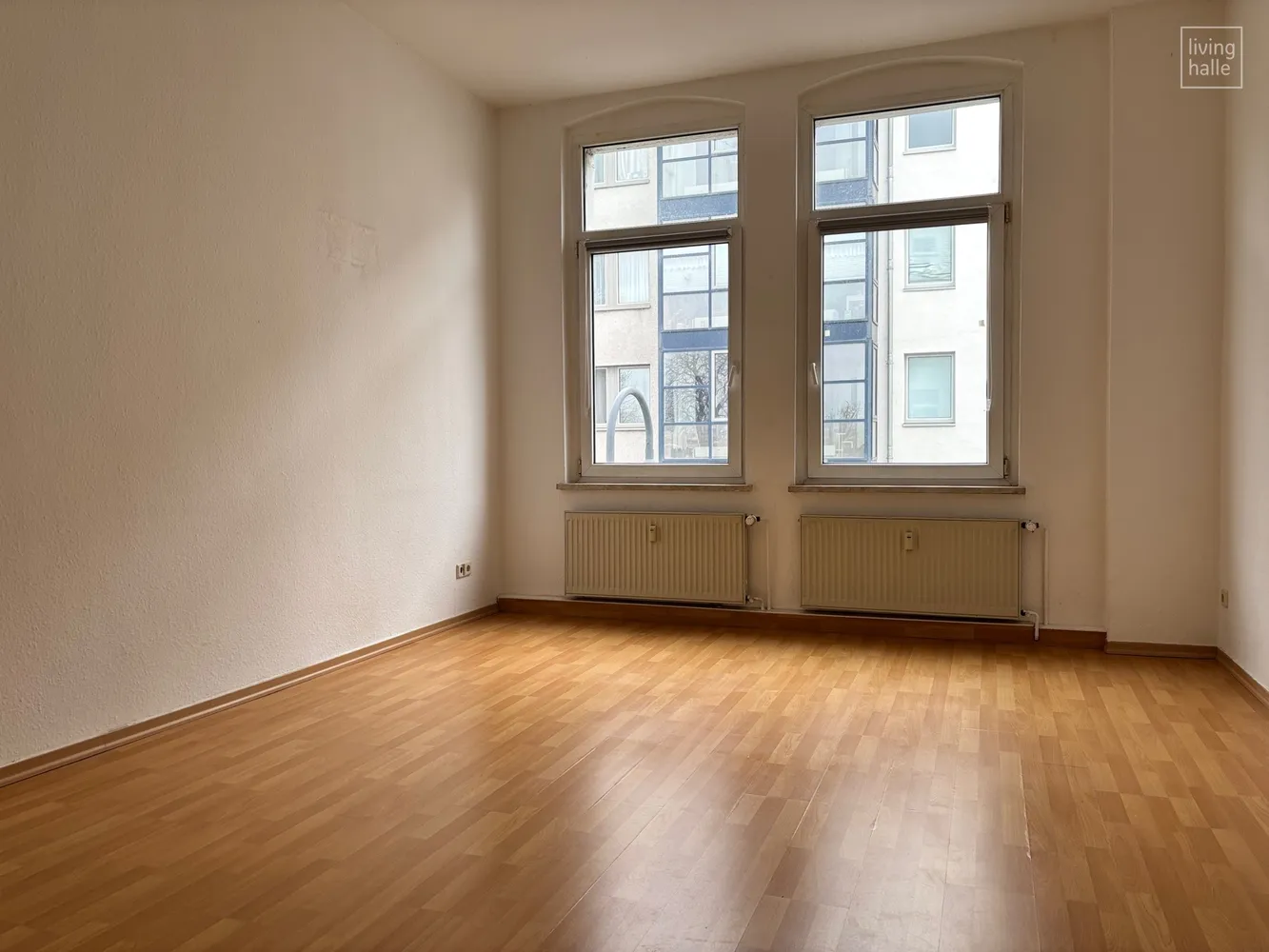 4 Zimmer Wohnung mit 93 m² in Halle (Saale) – Bild 1