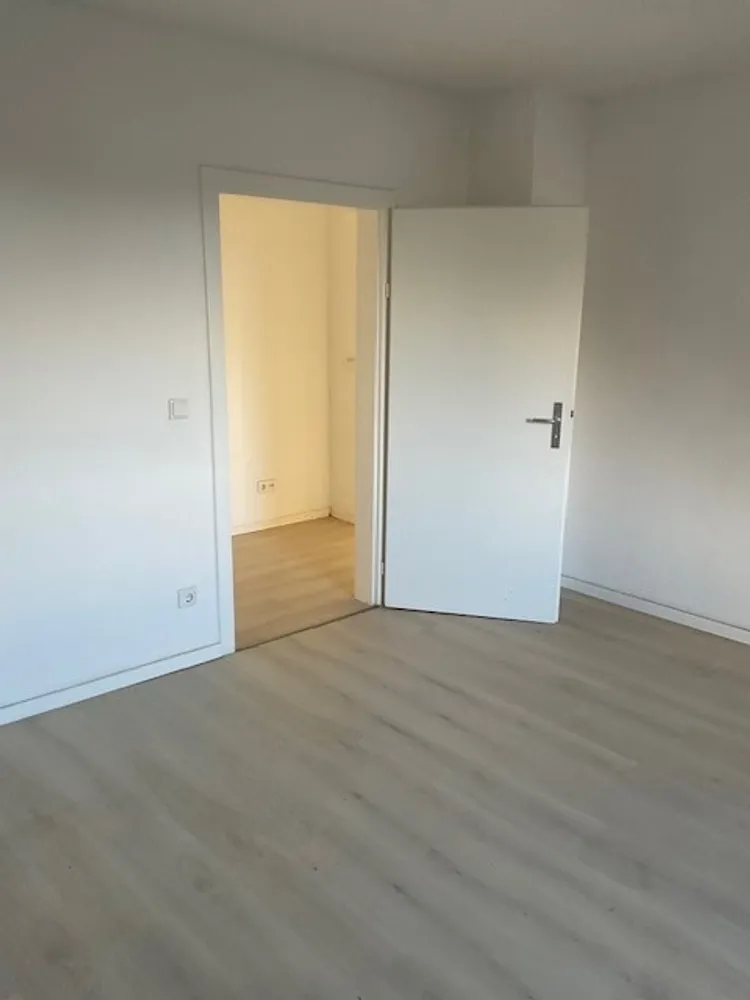 3 Zimmer Wohnung mit 77 m² in Duisburg – Bild 2