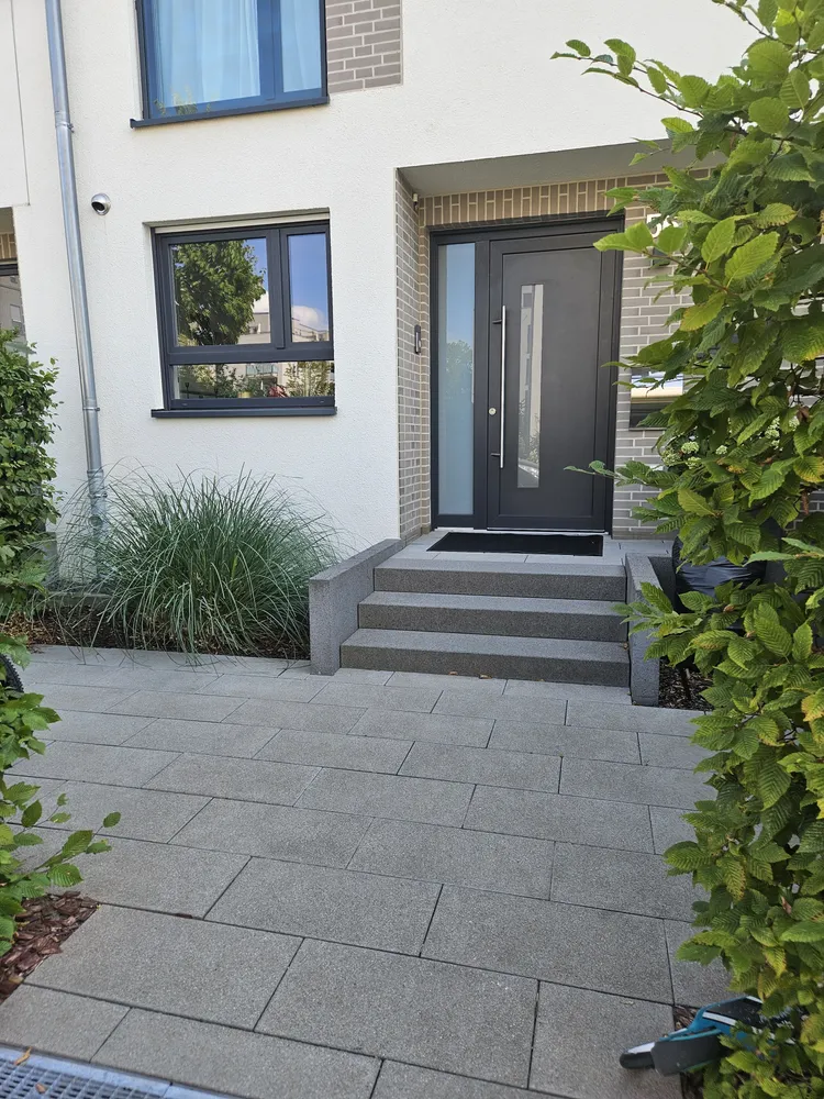 6 Zimmer Haus mit 179 m² in Düsseldorf – Bild 2