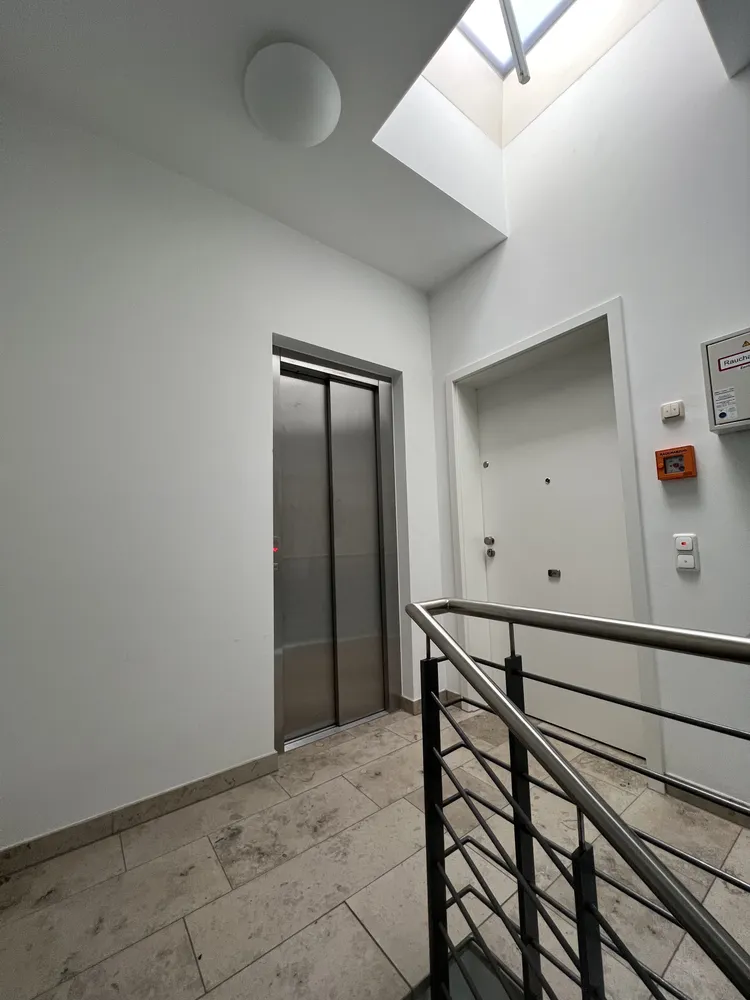 2 Zimmer Wohnung mit 127 m² in Köln – Bild 2