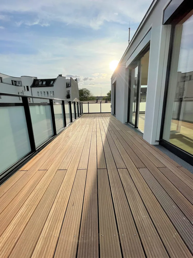 4 Zimmer Wohnung mit 178 m² in Berlin – Bild 1
