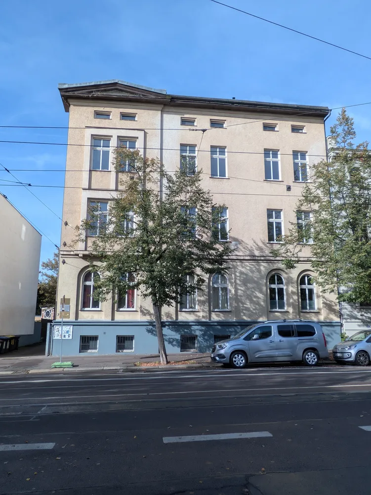 4 Zimmer Wohnung mit 130 m² in Halle (Saale) – Bild 2