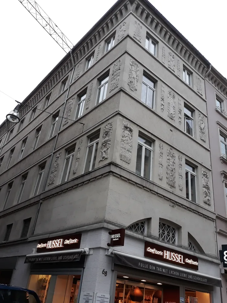 3 Zimmer Wohnung mit 108 m² in Wiesbaden – Bild 2