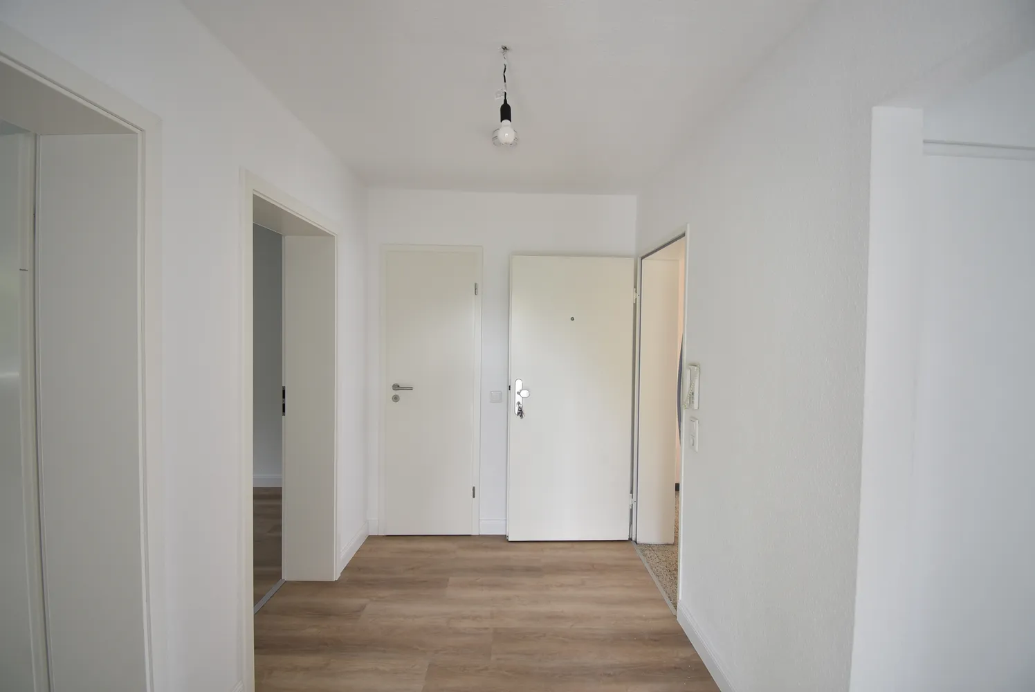 3 Zimmer Wohnung mit 75 m² in Düsseldorf – Bild 2
