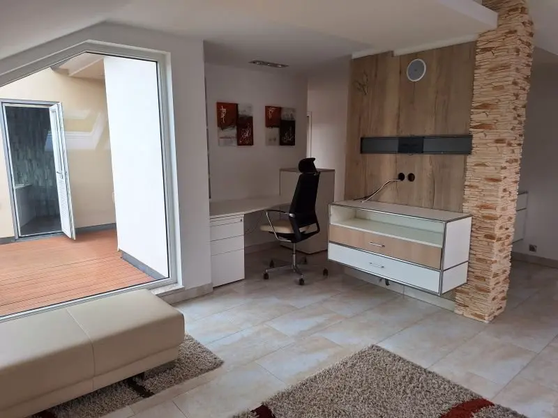 2 Zimmer Wohnung mit 152 m² in Zwickau – Bild 7