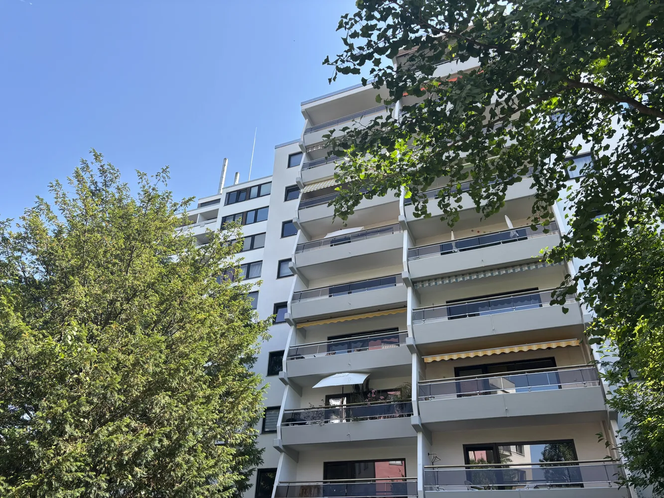 3 Zimmer Wohnung mit 90 m² in Frankfurt am Main – Bild 1