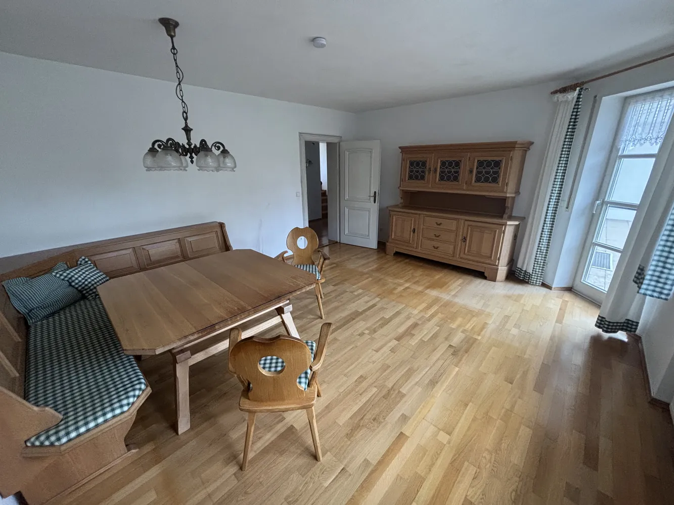 7 Zimmer Haus mit 156 m² in Regensburg – Bild 2