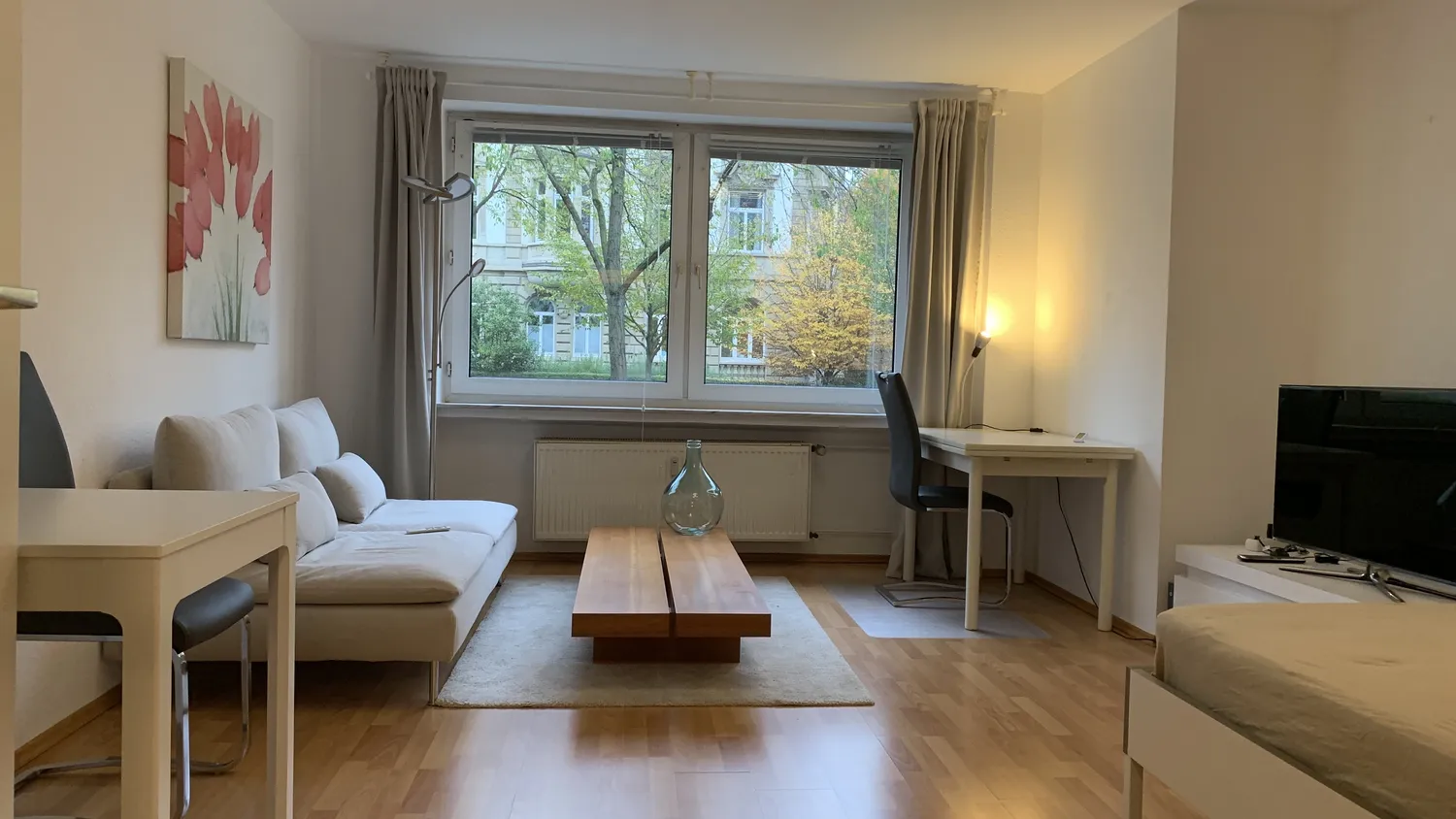 2 Zimmer Wohnung mit 42 m² in Frankfurt am Main – Bild 1