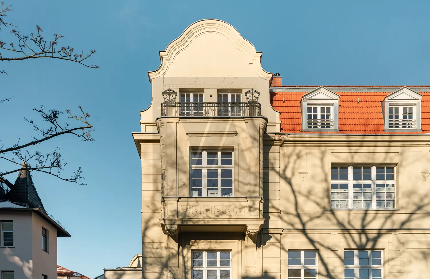 2 Zimmer Wohnung mit 95 m² in Berlin – Bild 2