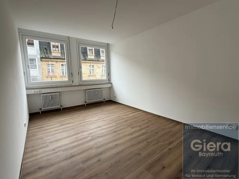 8 Zimmer Wohnung mit 17 m² in Bayreuth – Bild 4