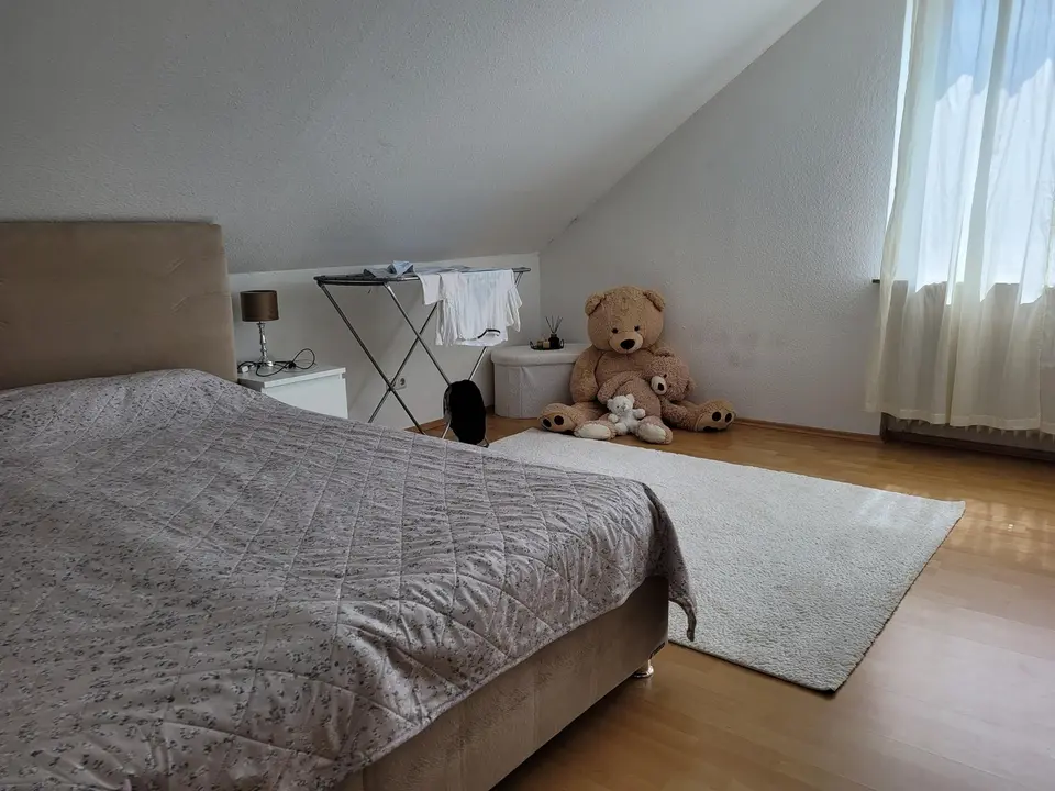 4 Zimmer Wohnung mit 121 m² in Buxtehude – Bild 3