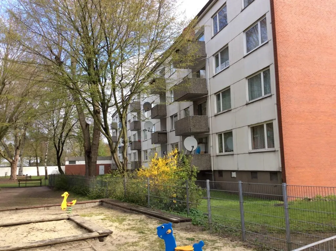 4 Zimmer Wohnung mit 107 m² in Bremen – Bild 2