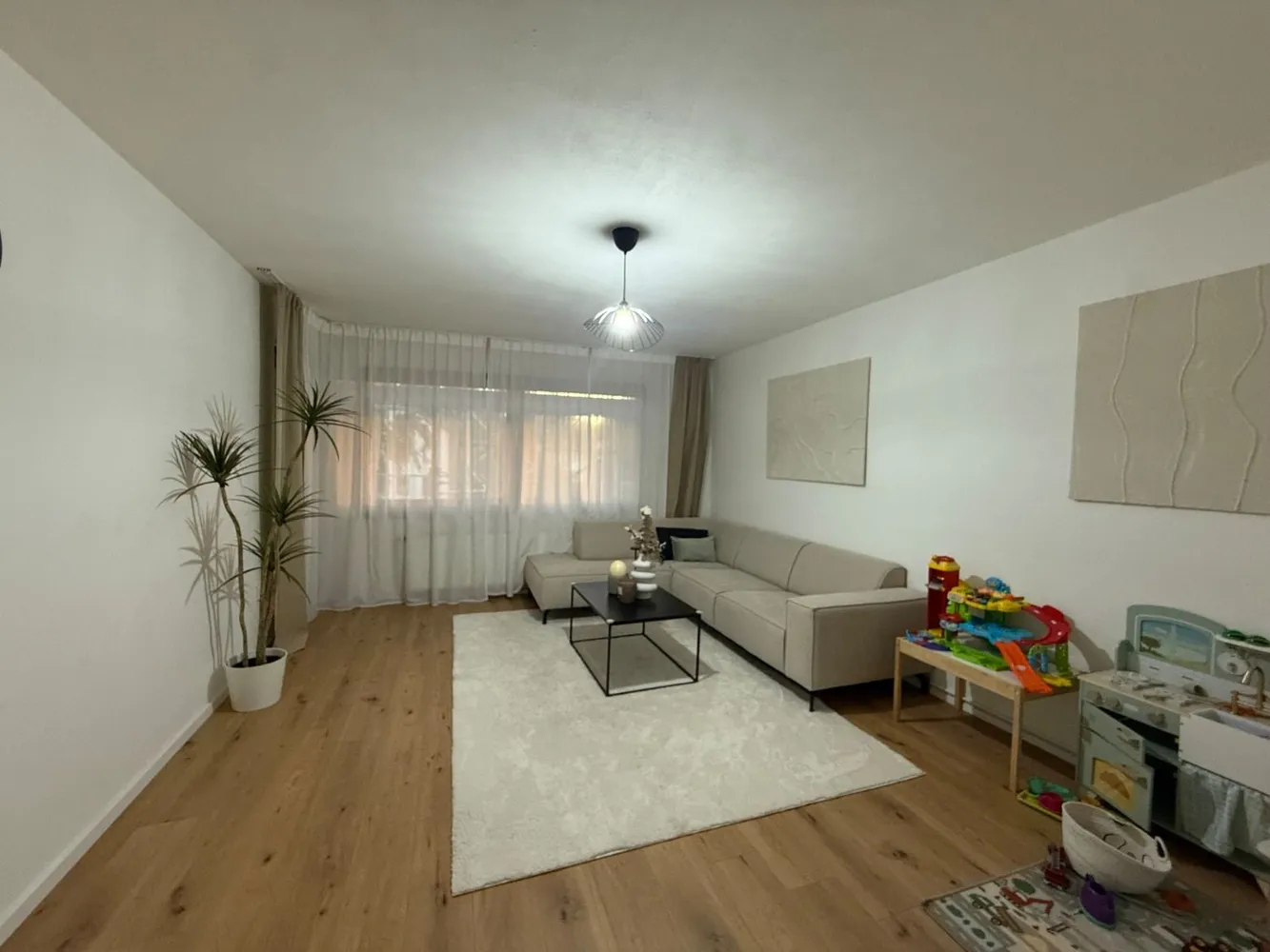 4 Zimmer Wohnung mit 79 m² in Köln – Bild 1