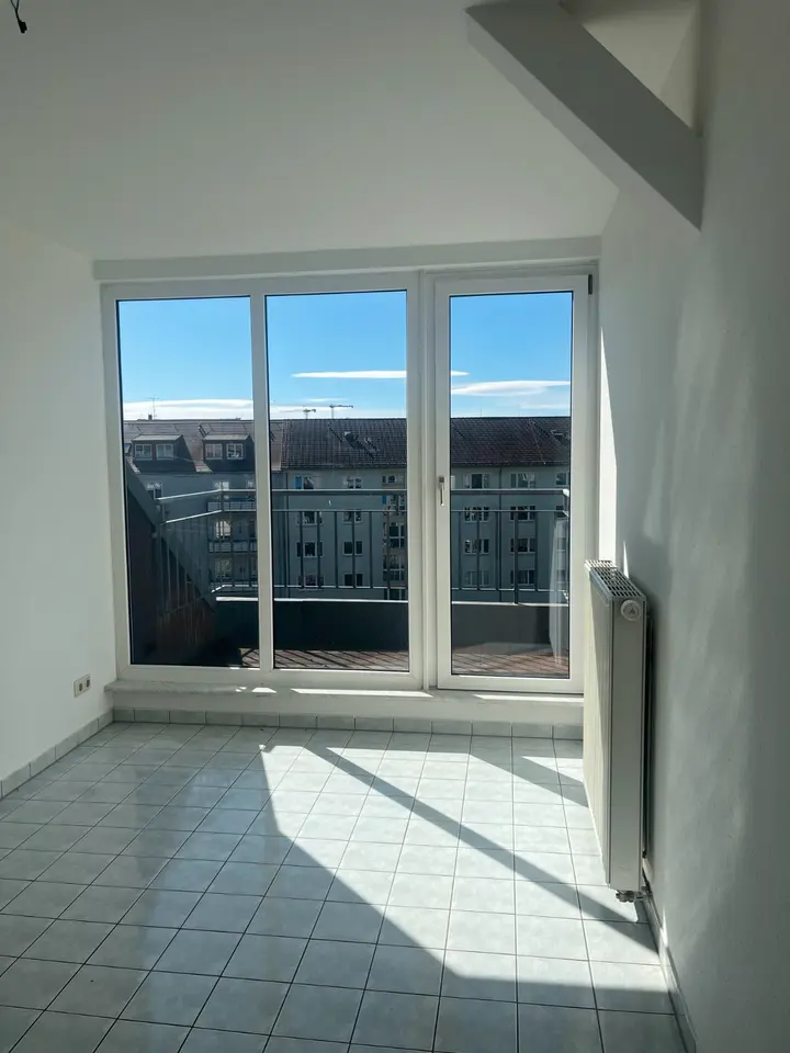 2 Zimmer Wohnung mit 84 m² in Dresden – Bild 4