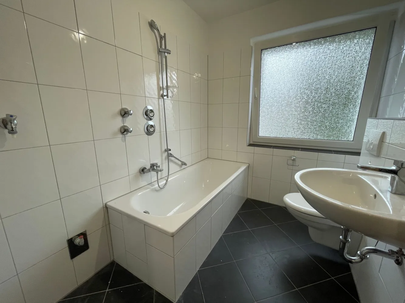 2 Zimmer Wohnung mit 58 m² in Duisburg – Bild 2