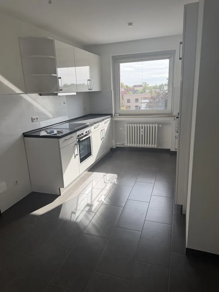 3 Zimmer Wohnung mit 77 m² in Lübeck – Bild 2