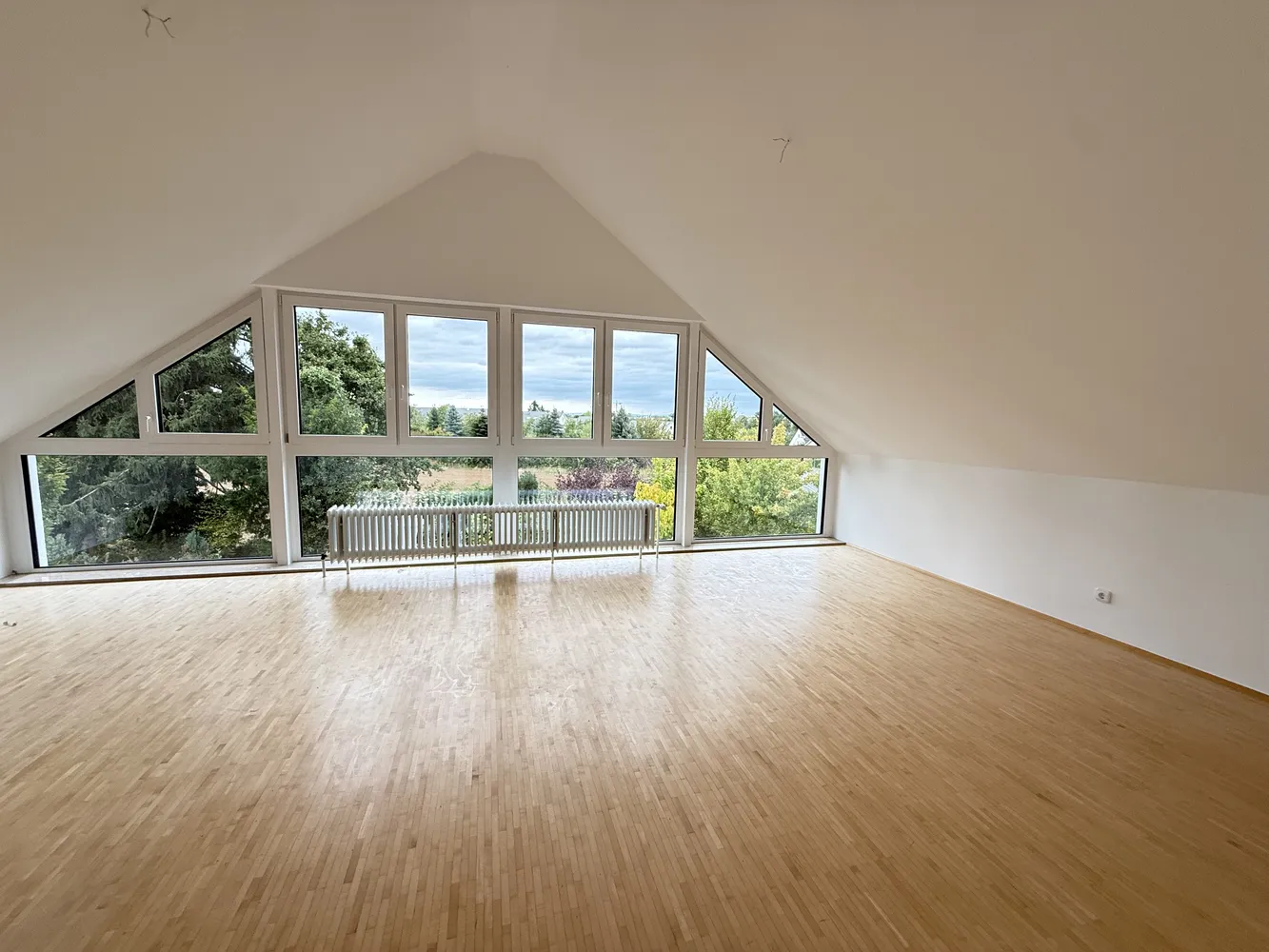 6 Zimmer Wohnung mit 155 m² in Bonn – Bild 1