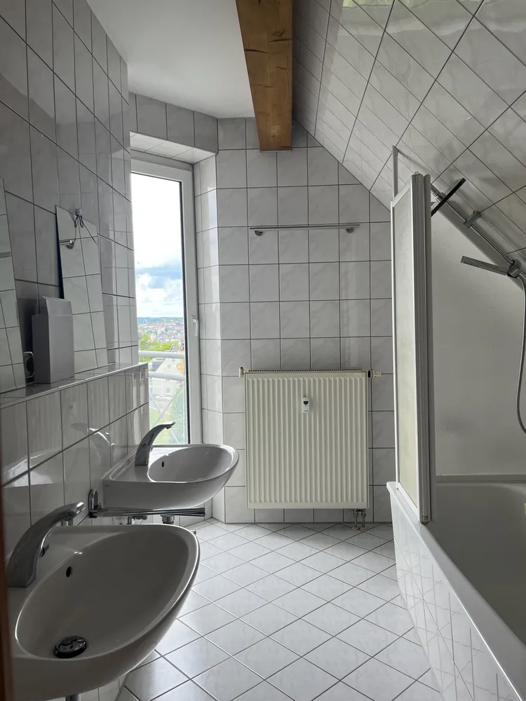 2 Zimmer Wohnung mit 84 m² in Plauen – Bild 11